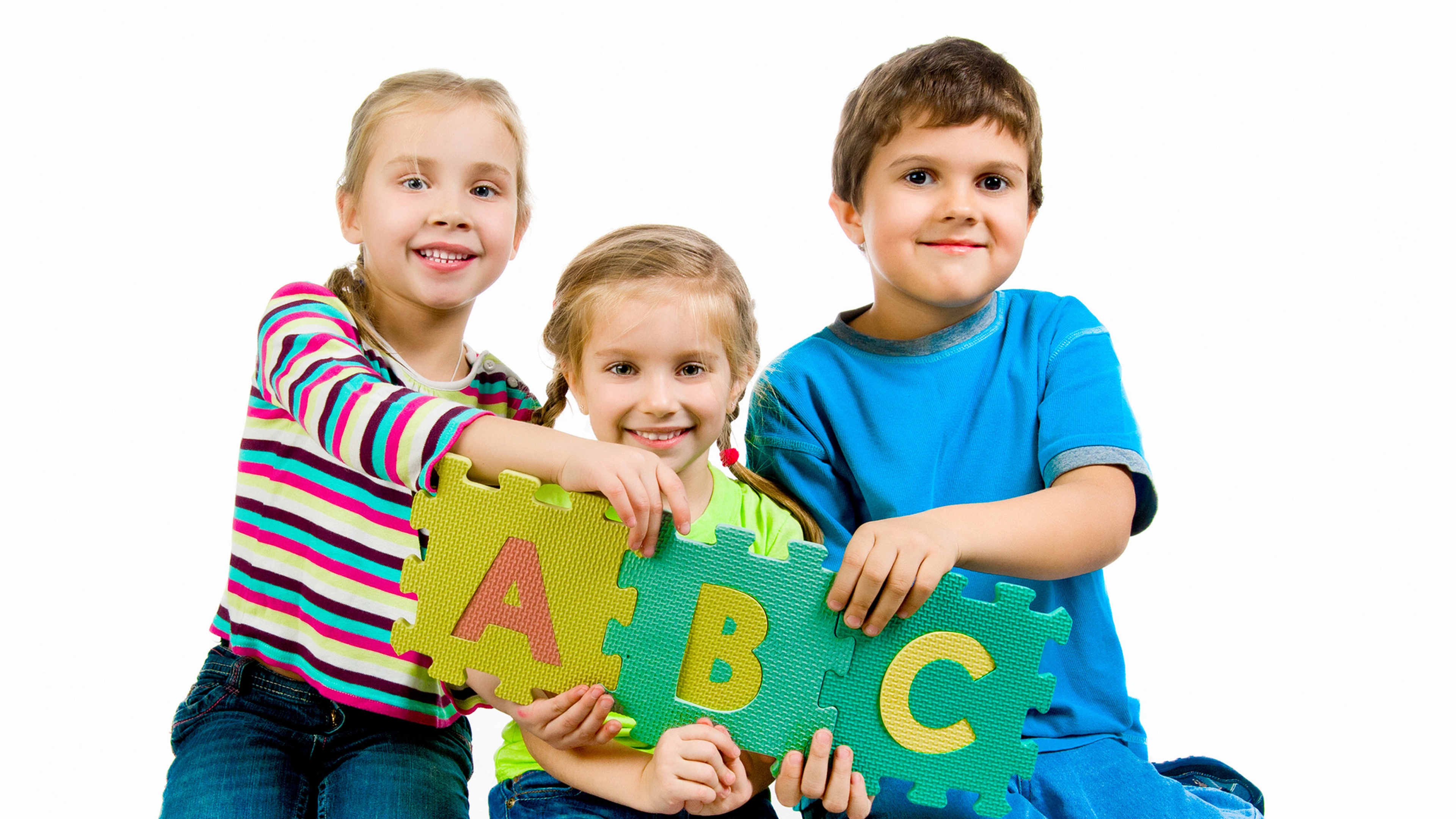 Bật mí mẹo giúp trẻ em thích thú trong việc học tiếng anh
